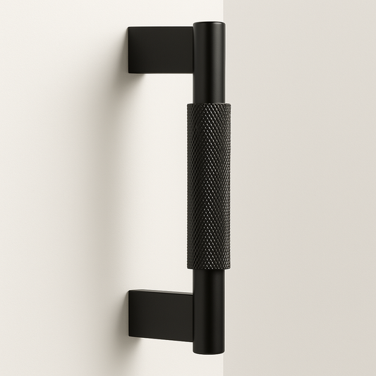Devine Touch Black Pull Bar (15 CM)